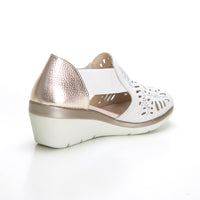 24HRS 25960 Sandalia cuña media peep toe crema