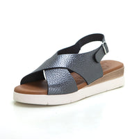 WalkFlex 25028 Sandalia mujer de cuña baja cruzada plomo.