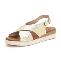 WalkFlex 25028 Sandalia mujer de cuña baja cruzada platino.