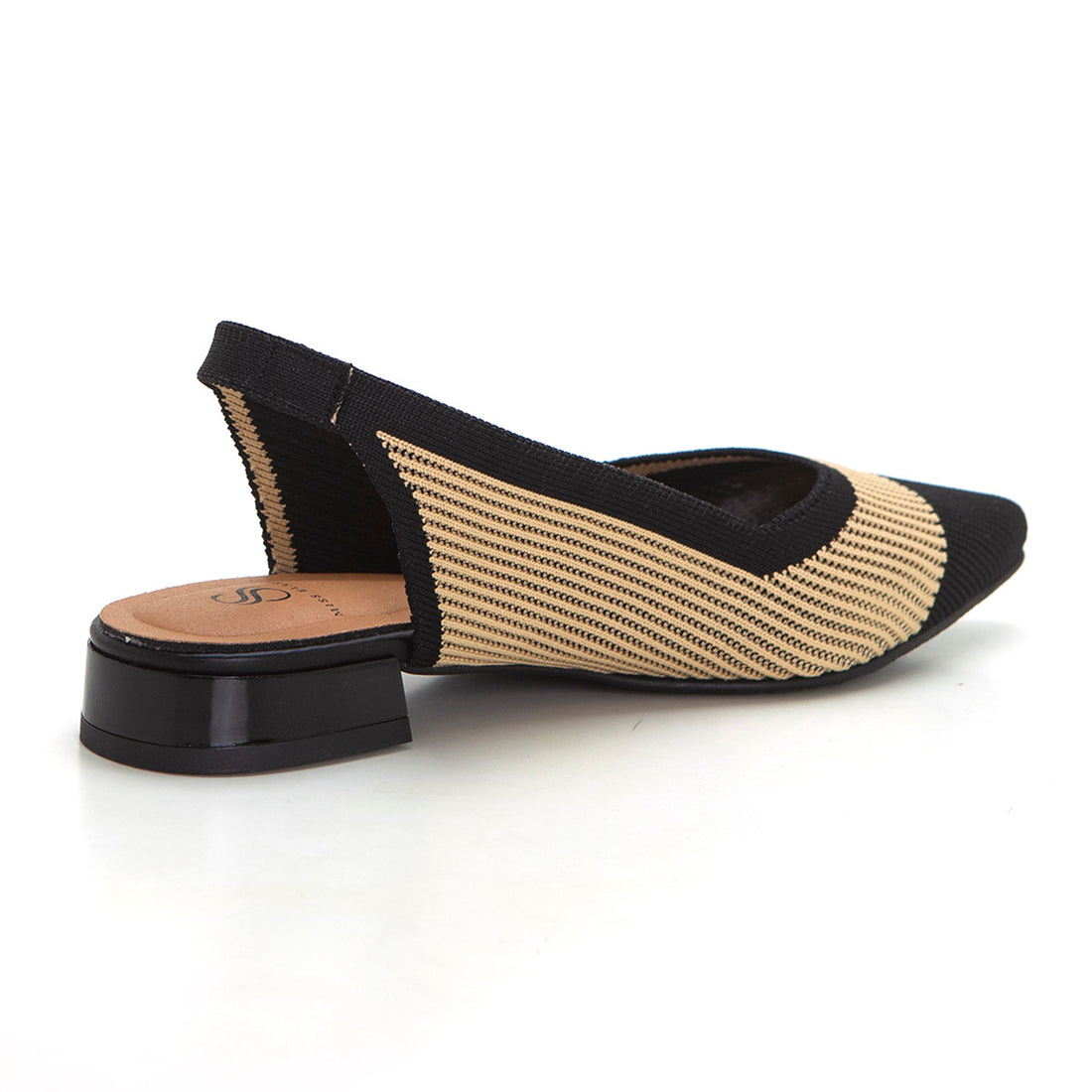 Miss Elastic 76411 Zapato de salón elastico plano combinado cámel negro.