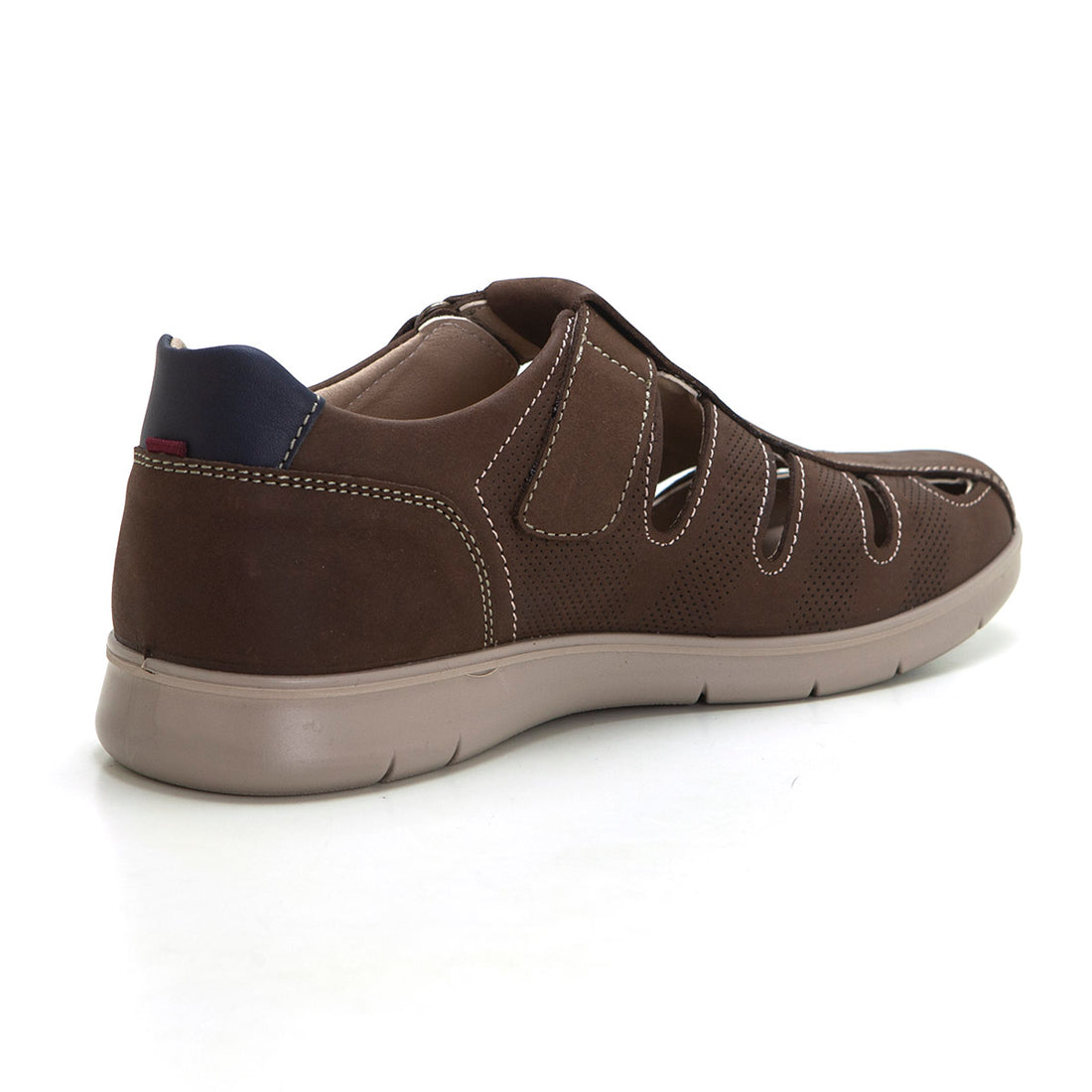 Luisetti 27920GS Sandalia cerrada de piel café.