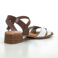 Studio Scarpe 151782 Sandalia de tacón bajo pala combinada marrón.