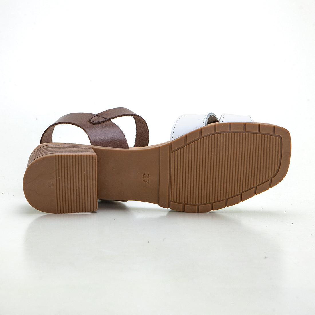 Studio Scarpe 151782 Sandalia de tacón bajo pala combinada marrón.