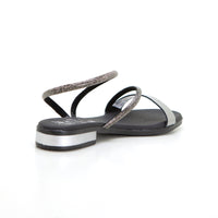 Oh my Sandals 5586 Sandalia plana tira brillo acero.