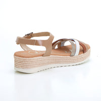 Oh my Sandals 5690 Sandalia plataforma tiras taupe.