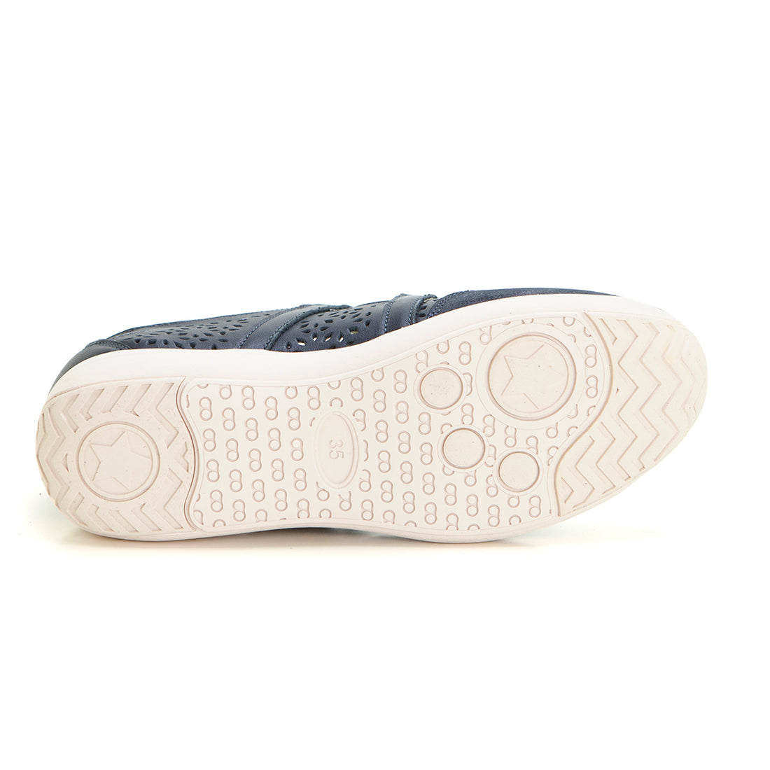 Treitas L4310 Zapato plano tipo mercedes negro.