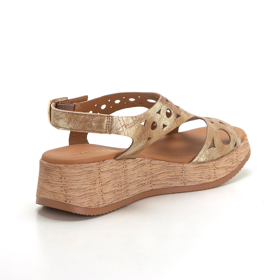 Paula Urban 33-782 Sandalia con plataforma calados circulares tostado.