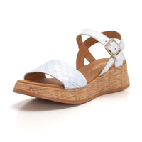 Paula Urban 33-759 Sandalia con plataforma grabada blanco.