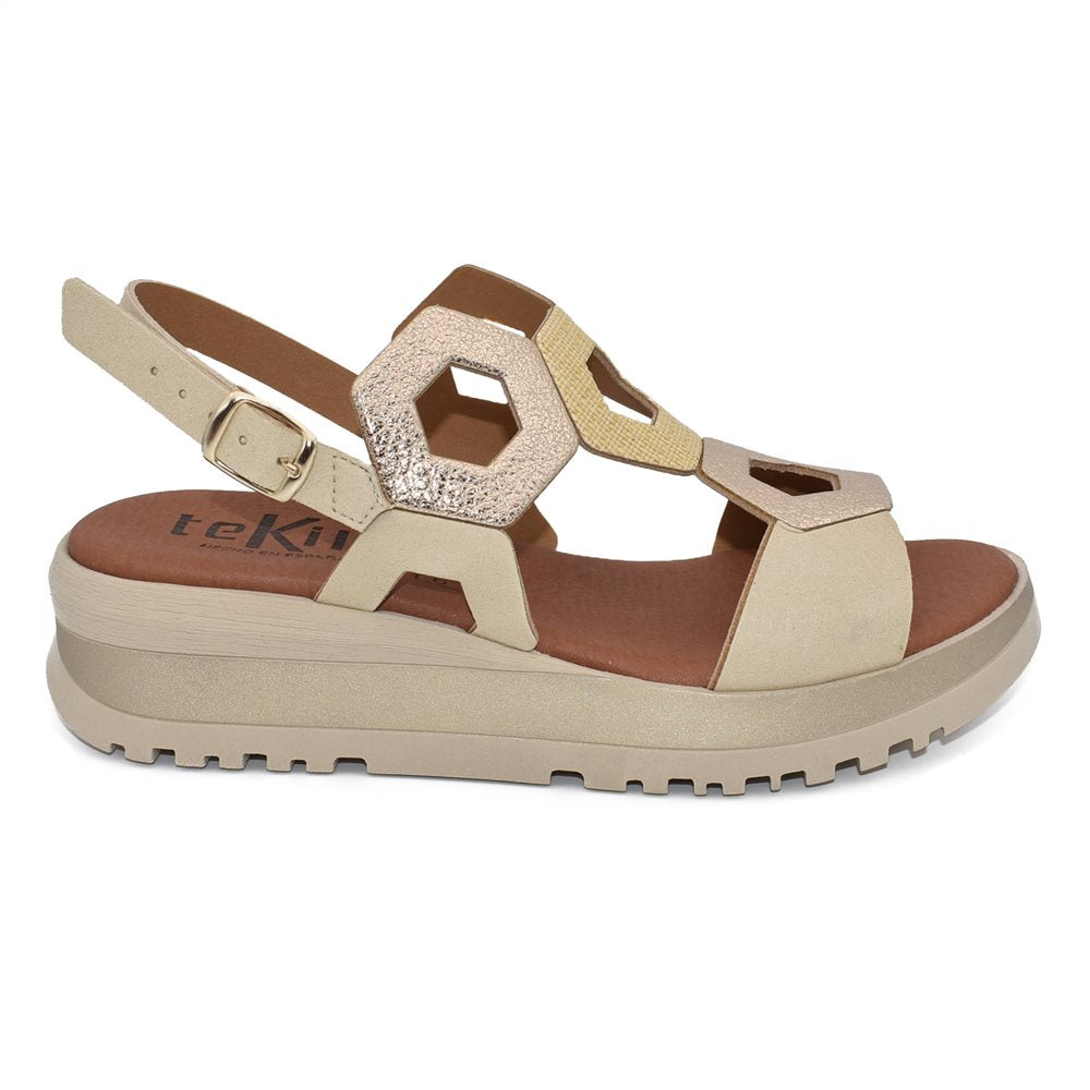Tekila S1110 Sandalia cuña baja plataforma hexágonos beig.
