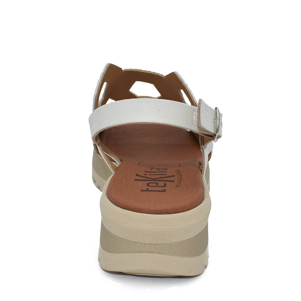 Tekila S1110 Sandalia cuña baja plataforma hexágonos hielo.
