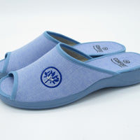 Calzamur 40086 Zapatilla de ir por casa mujer celeste.