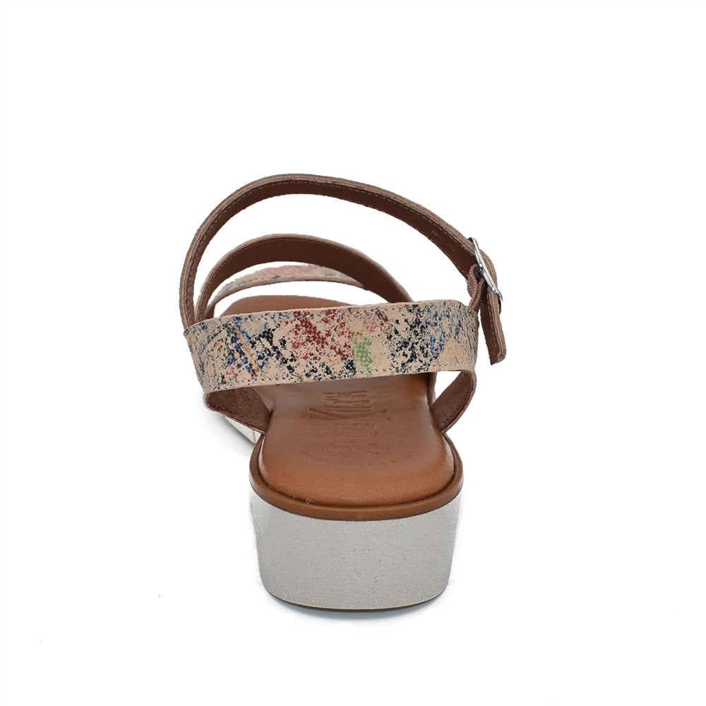 Tekila 1358 Sandalia de cuña baja multicolor beig.