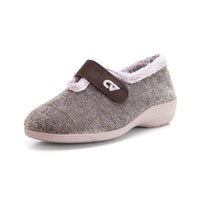 Cabrera 5635 Zapatilla de estar por casa velcro cuña baja visón.