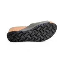 Yokono BARI-265 Zueco negro cuña alta
