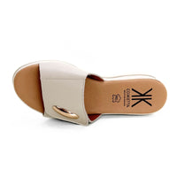 Cokketa 928 Zueco beige de plataforma con velcro
