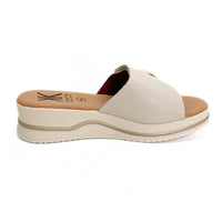 Cokketa 928 Zueco beige de plataforma con velcro