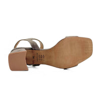 Casual 281 Sandalia de tacón taupe de serraje