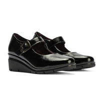 Zapato mercedes Pitillos mujer de charol negro con velcro y cuña