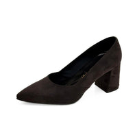 Zapato de salón Daniela Vega marrón oscuro con tacón ancho