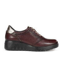 Fluchos Live F2096 Zapato cuña burdeos mujer