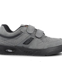 PAREDES DP104 Deportivo serraje con velcro gris