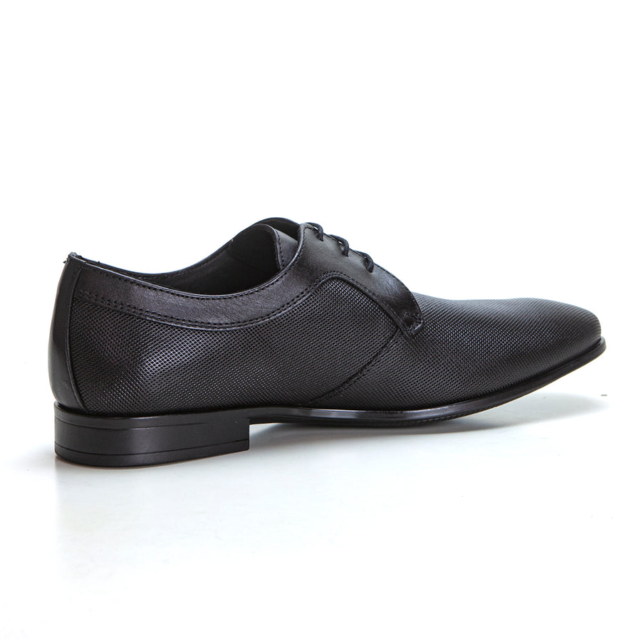 BAERCHI 4940P Zapato de vestir con cordones grabado negro.