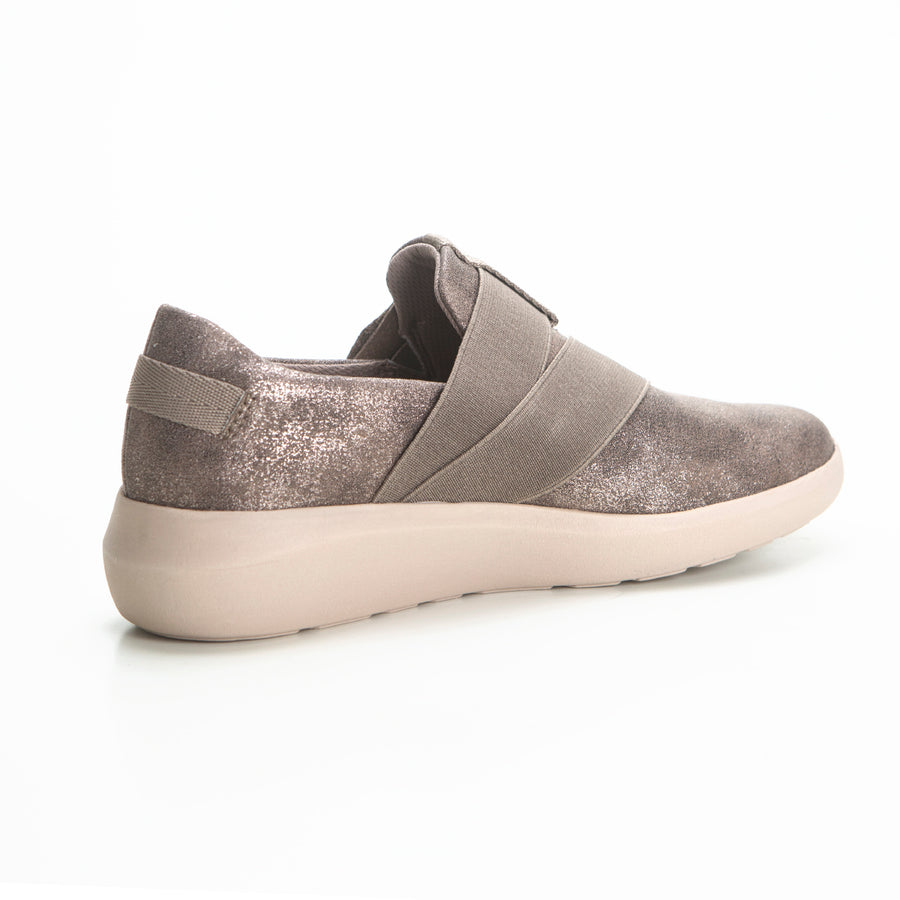 CLARKS KAYLEIGH CHARM ZAPATO ELASTICO VELCRO