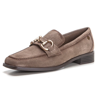 CARMELA 16123 MOCASÍN CON ESTRIBOS TAUPE