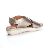 Amelie 288 Sandalia confort cruzada taupe