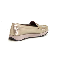 Pie de Ángel 20326 Mocasín antfaz metalizado titán.