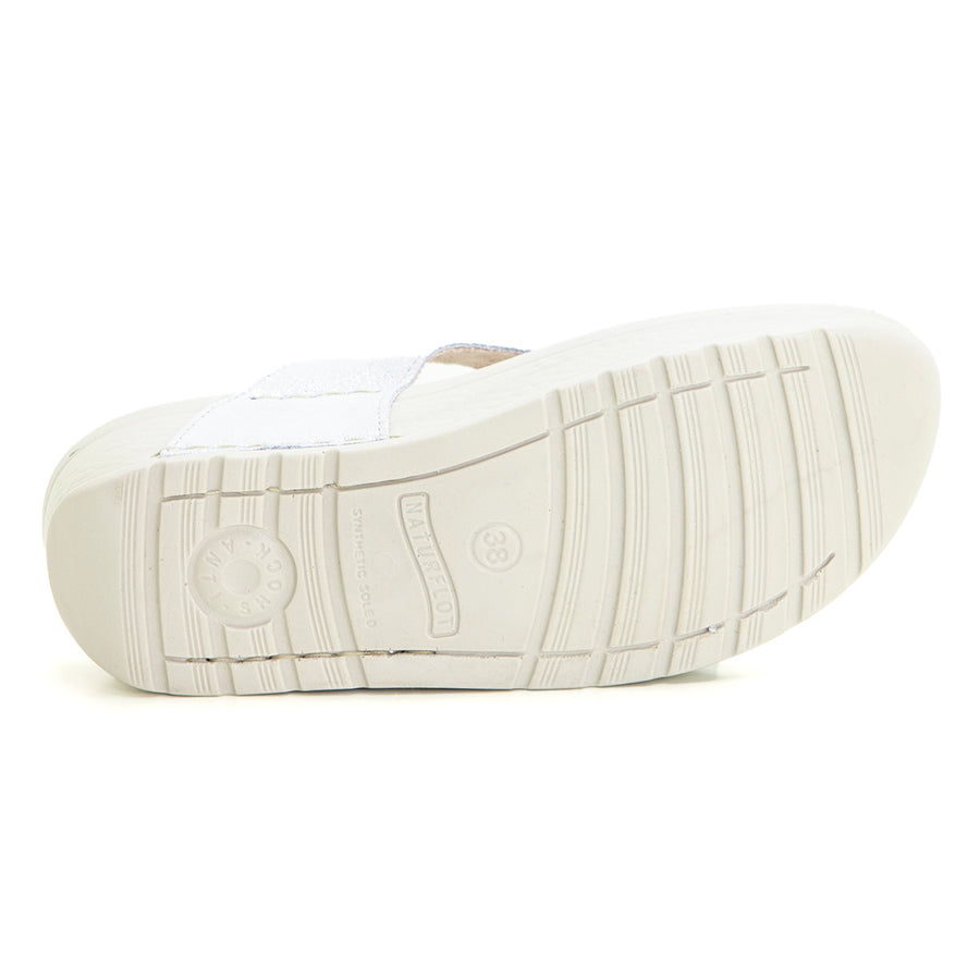 Fly Flot 38K435B Sandalia destalonada de dedo confort plata.