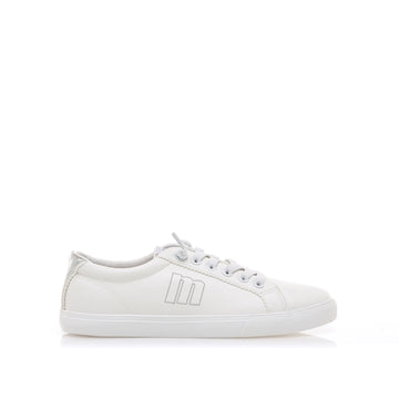 Mustang 60615 Zapatilla mujer blanca lisa combinada plata.