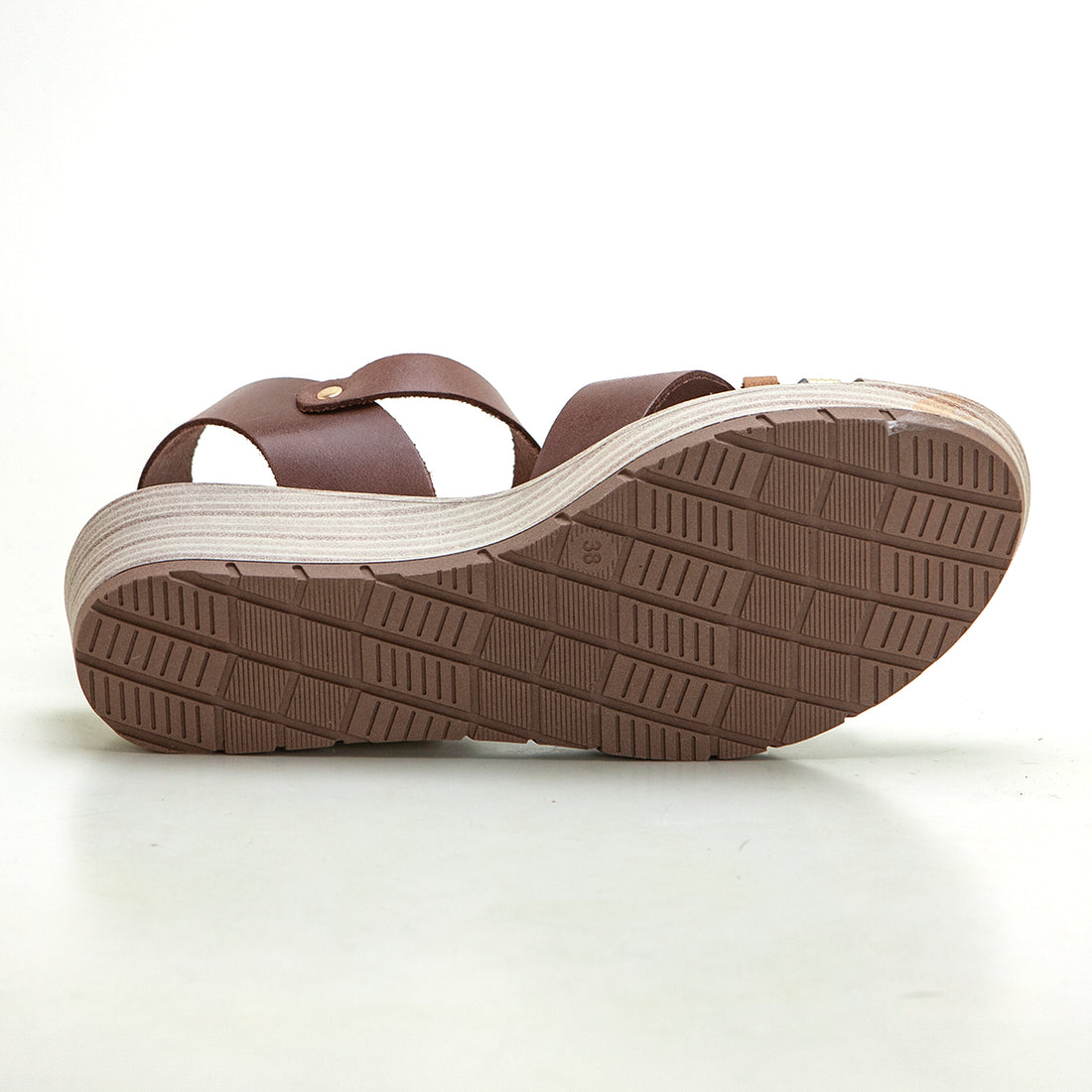 Studio Scarpe 90137 Sandalia de cuña con plataforma tiras marrón.