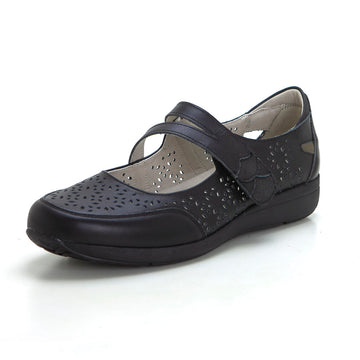 Treitas L4310 Zapato plano tipo mercedes negro.