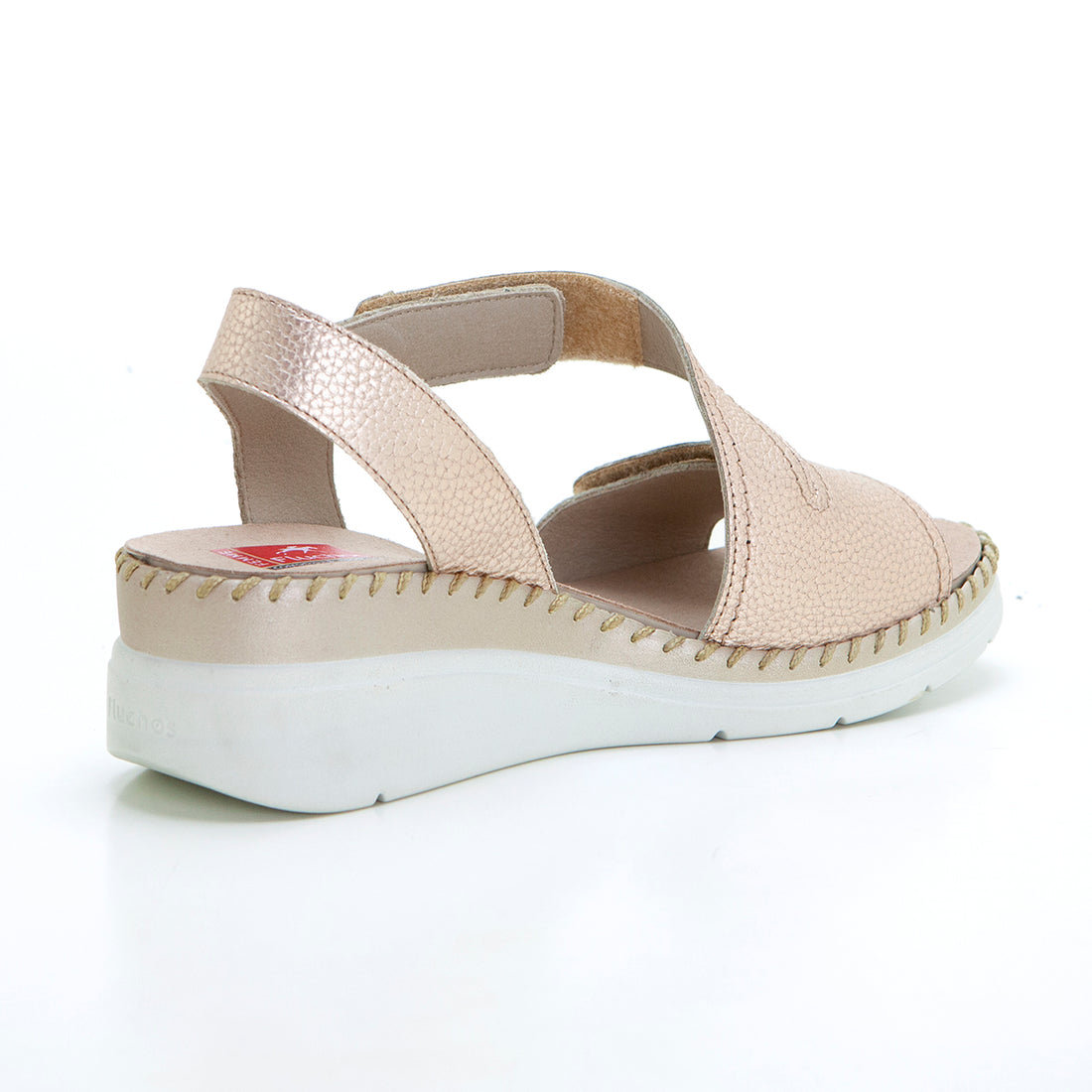 Fluchos F2137 Sandalia confort cuña con velcro platino.