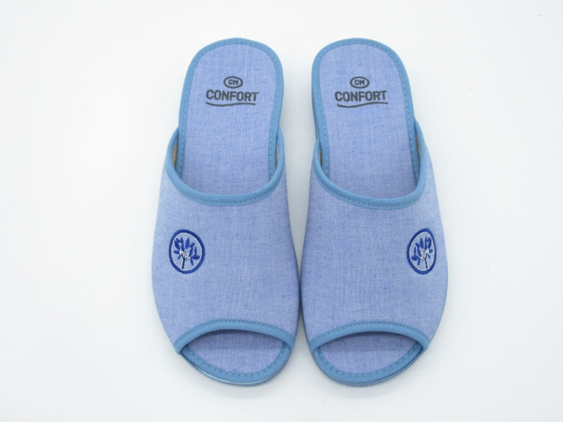 Calzamur 40086 Zapatilla de ir por casa mujer celeste.