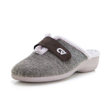 Cabrera 5632 Zapatilla de ir por casa destalonada cuña y velcro visón.