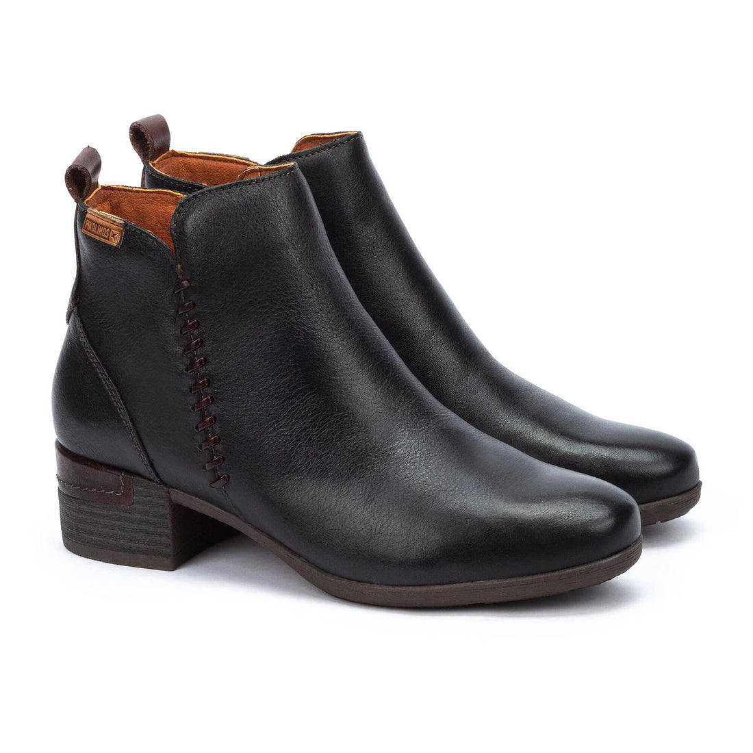 Pikolinos W6W-8950 Botín tacón medio negro.