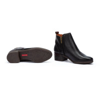 Pikolinos W6W-8950 Botín tacón medio negro.