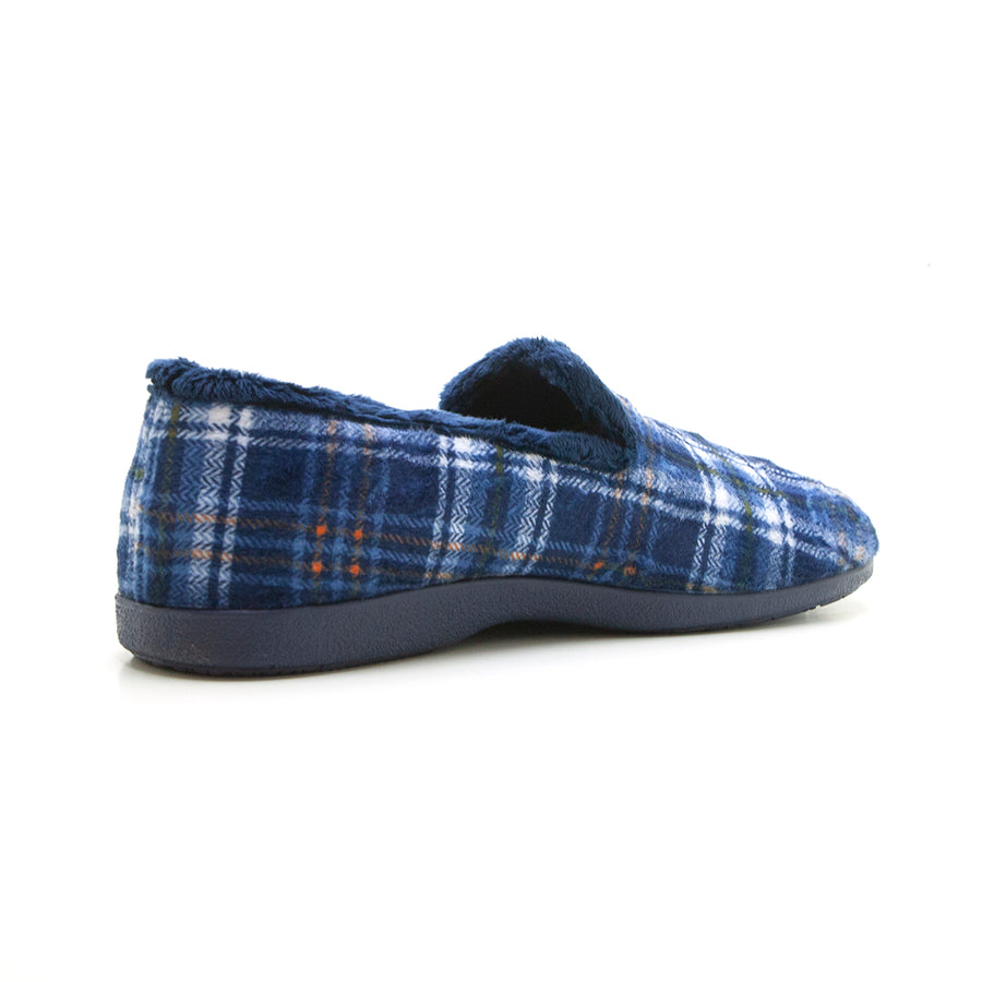 Garzón 6001.374 Zapatilla de ir por casa cerrada de cuadros marino.