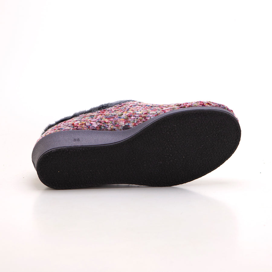 Garzón 1325.594 Zapatilla de estar por casa mujer con cuña cerrada multicolor.