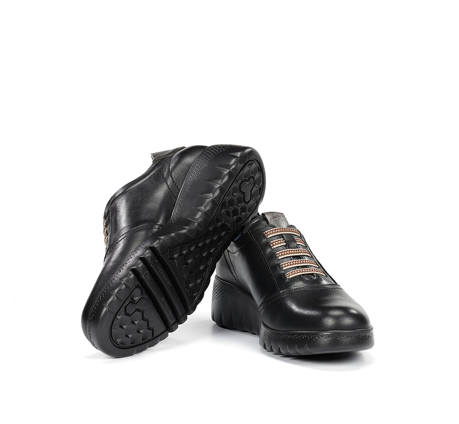 Fluchos F2096 Zapato deportivo de cuña con cordones elásticos negro
