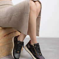 Carmela 16251702 Zapatilla cremallera negro