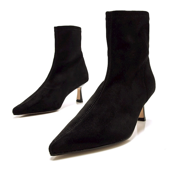 Mustang 59671 Botin antelina negro tacón fino