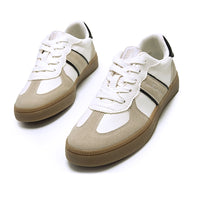 Mustang 60860 Zapatilla plana de mujer blanco beig.