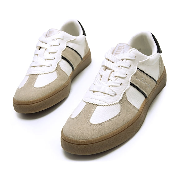 Mustang 60860 Zapatilla plana de mujer blanco beig.