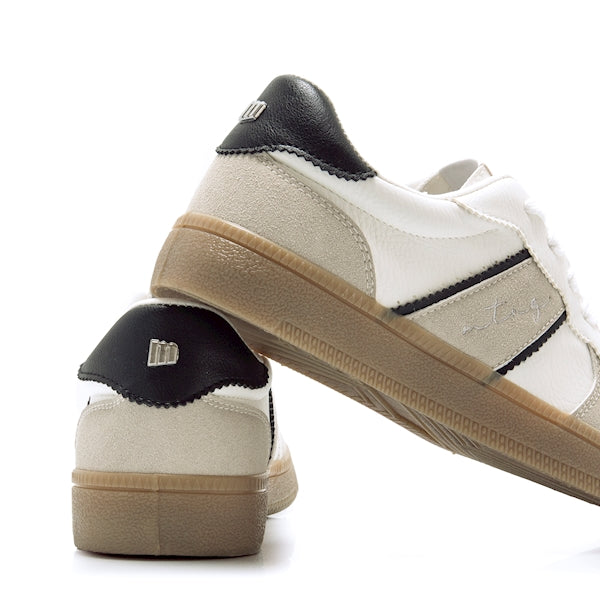 Mustang 60860 Zapatilla plana de mujer blanco beig.