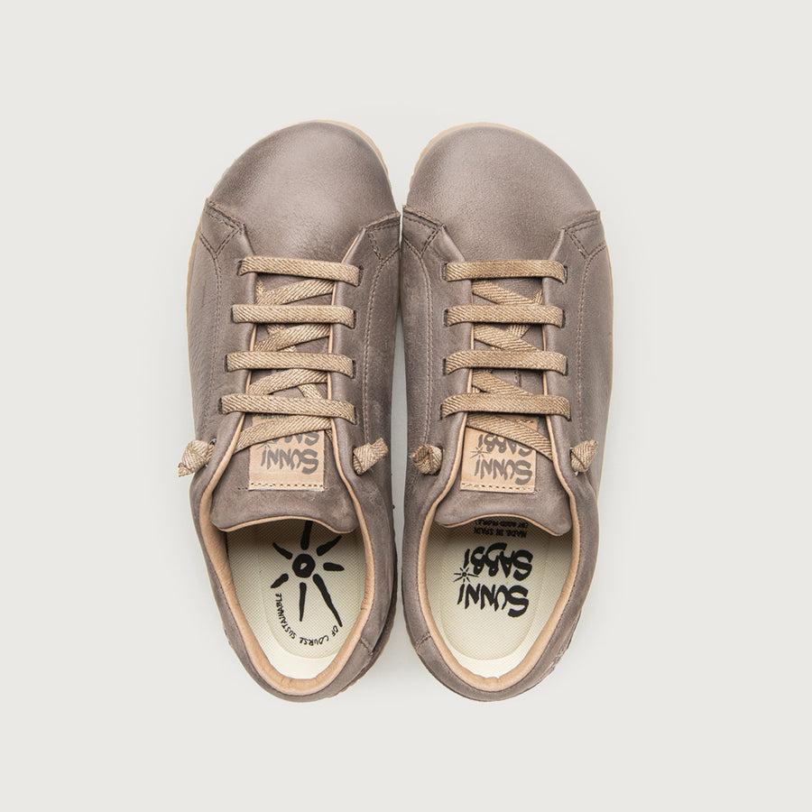 Sunni Sabbi Nantai Zapato Sport nobuck elásticos taupe.