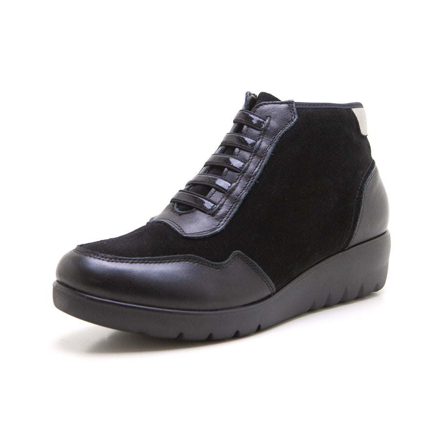 Treintas L4451 Botín cordones elásticos cuña baja negro