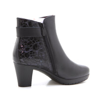 Treintas 4219 Botín tacón alto piel coco negro